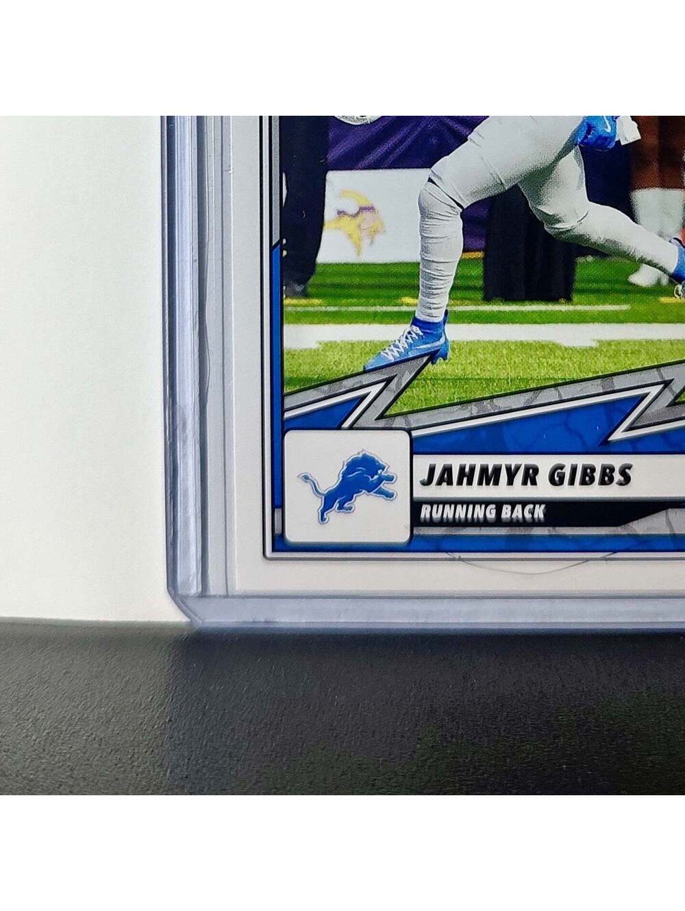 Jahmyr Gibbs 2025 Panini NFL #54 Sticker Card Detroit Lions - Picture 5 of 6